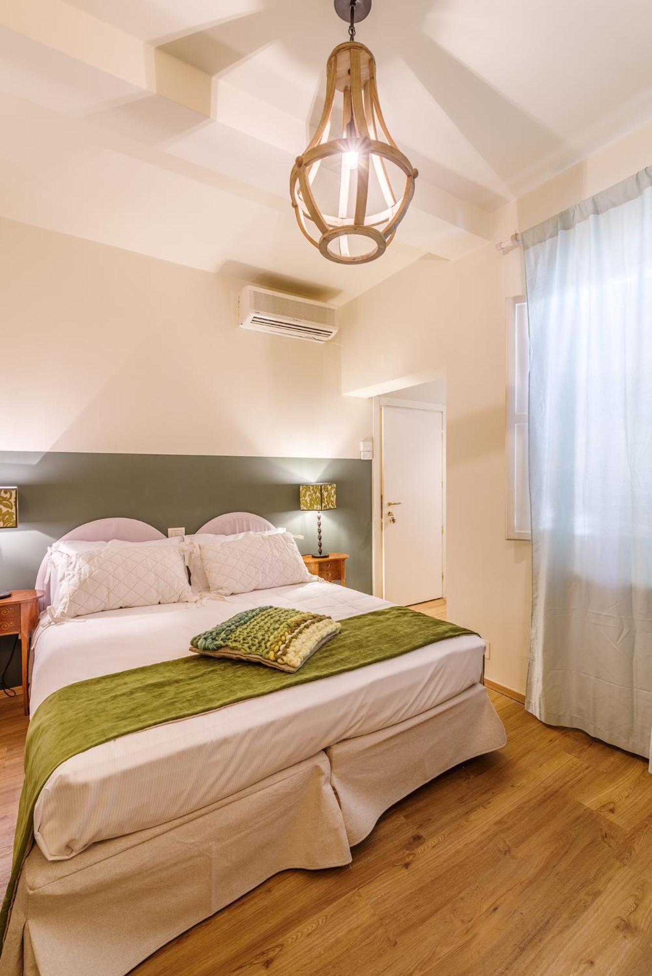 Aurora Boutique Hotel & Private Spa สโปเลโต ภายนอก รูปภาพ